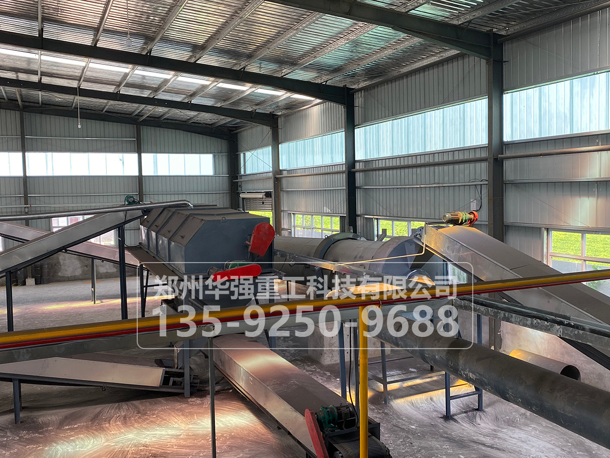 豬糞有機(jī)肥生產(chǎn)線：助力綠色農(nóng)業(yè)，專業(yè)設(shè)備成就優(yōu)質(zhì)產(chǎn)品